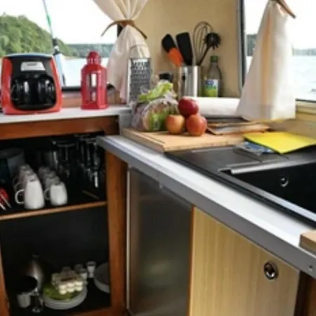 HAEVN Hausboot Botel Lychen
